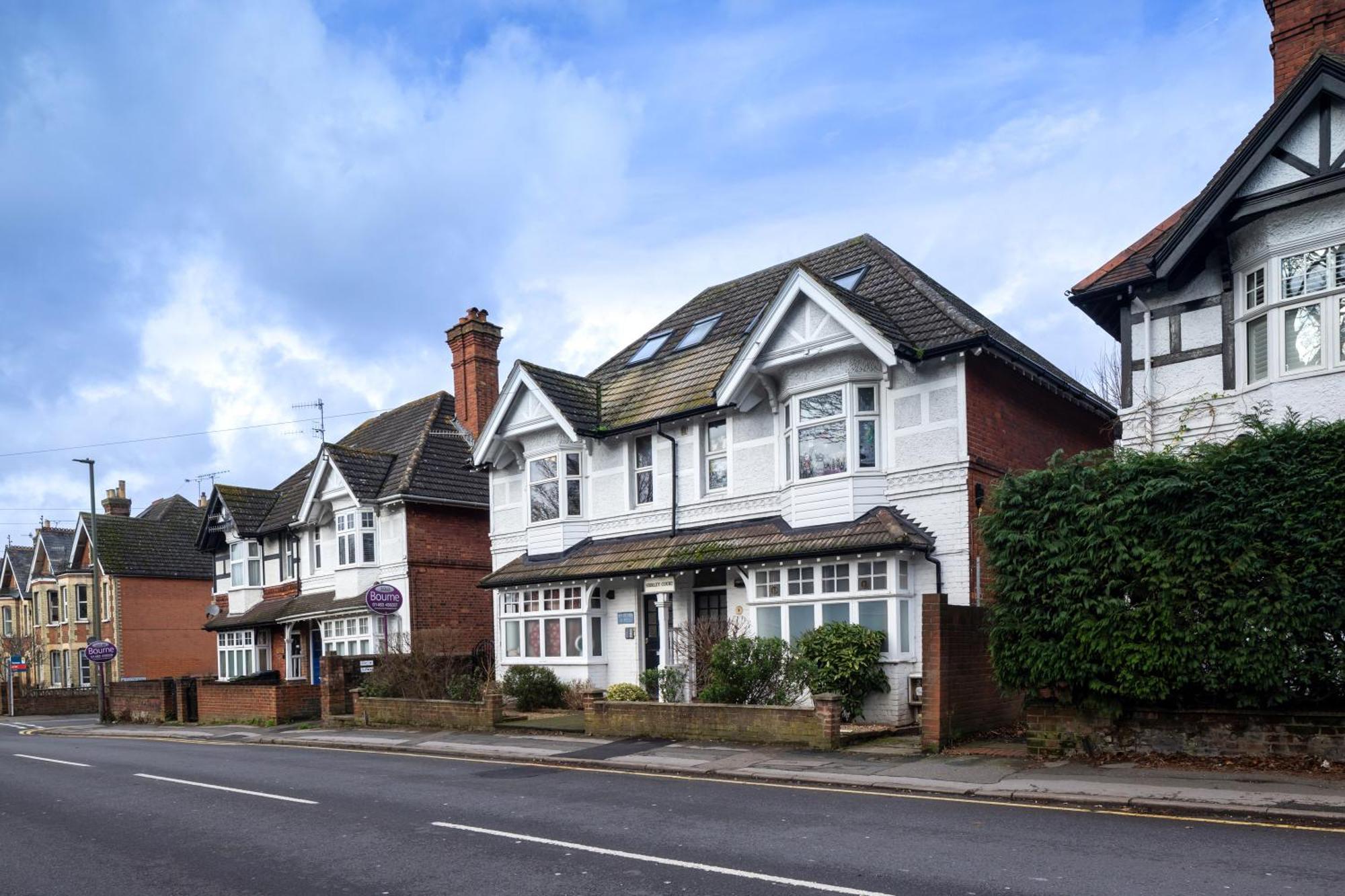 Ferienwohnung Guildford Town Centre With Parking Exterior foto